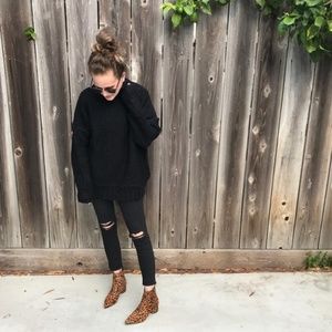 BVO Sweaters - Black Sweater BVO Sweaters - Black Sweater